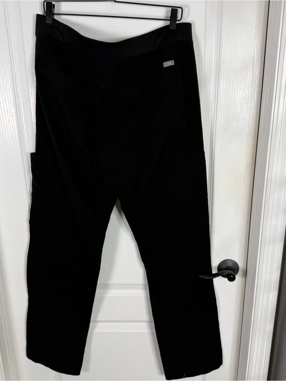 FIGS Men’s Black Scrub Set XXL Leon Top + XL Axim Cargo Pants Technical Collecti